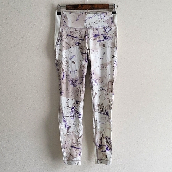 Set of Reebok Speedwick Sports Bra and Lux Perform Tights size S - Picture 5 of 13